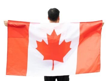 Canada National Flag Shoulder Body Cape, 3 x 5 Feet, Lightweight Polyester, Double Sided, with Arm Sleeves, Soccer Fans USA (Canada)