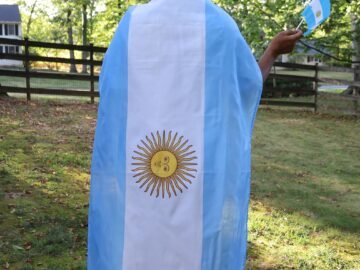 Argentina National Flag Cape, 3 x 5 Feet, Patriotic Sports Fan Costume for Independence Day and World Cup Events (Argentina)