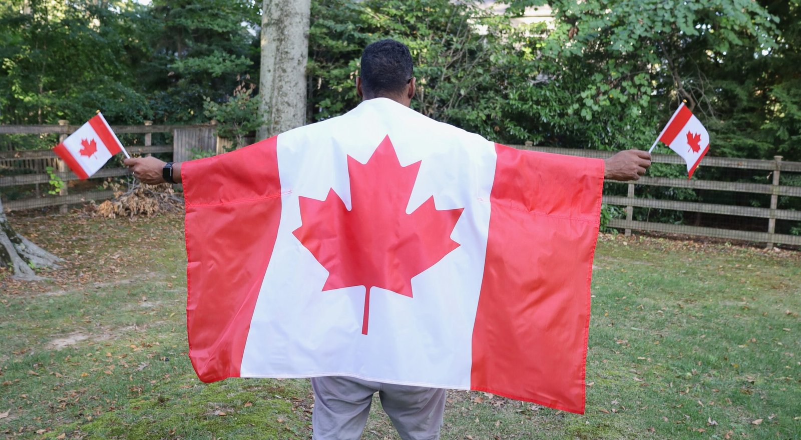 Canada National Flag Shoulder Body Cape, 3 x 5 Feet, Lightweight Polyester, Double Sided, with Arm Sleeves, Soccer Fans USA (Canada) - Image 6