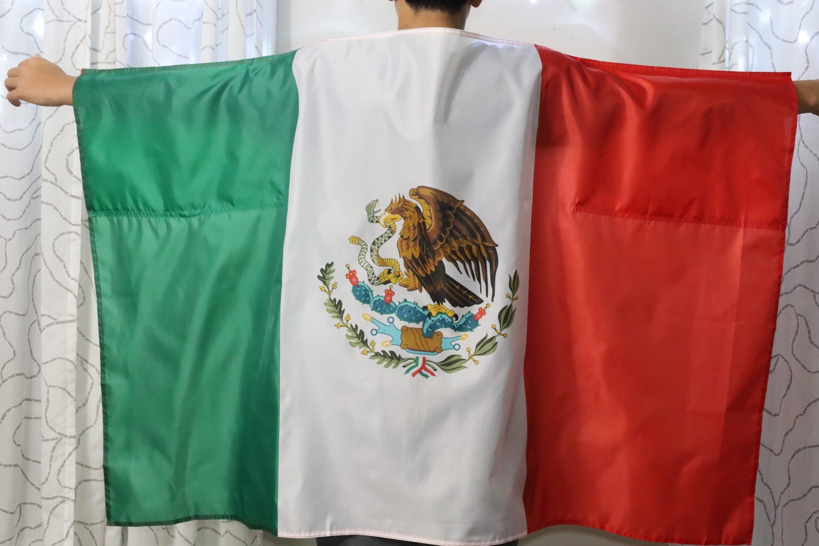 MEXICO National Flag Shoulder Body Cape, 3 x 5 Feet, Lightweight Polyester, Double Sided, with Arm Sleeves, (Mexico) - Image 6